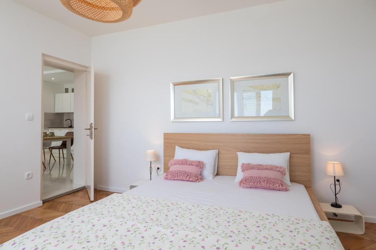 Blue Lagoon Beach Apartments Dugi Rat Exteriér fotografie